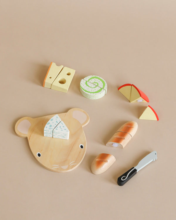 Wooden sliceable cheese board toy