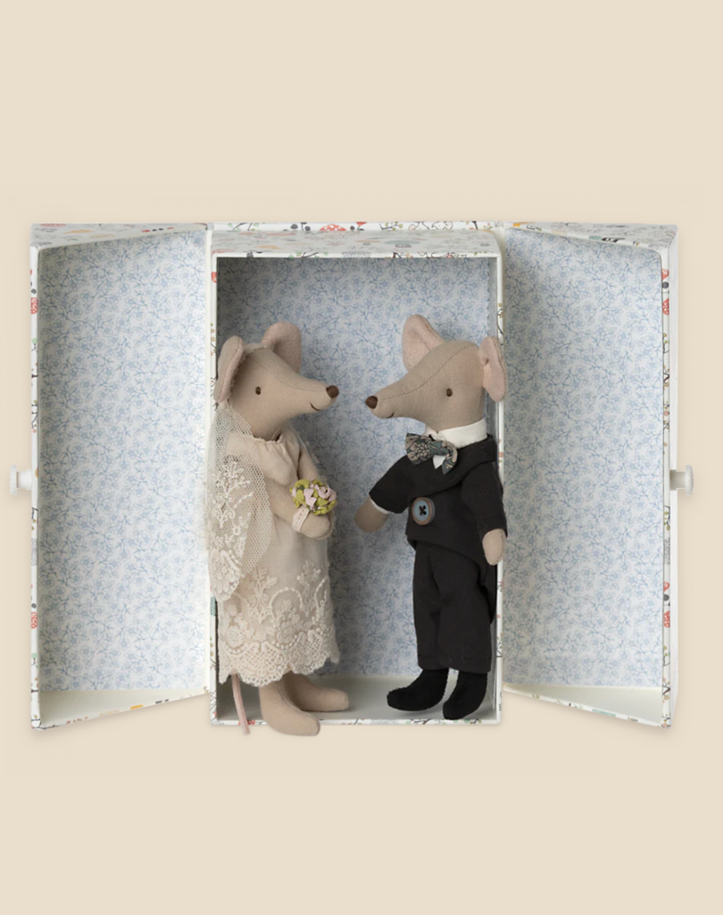 Two Maileg Wedding Mice Couple in Box inside an open, decorated box mimicking a wedding scene.