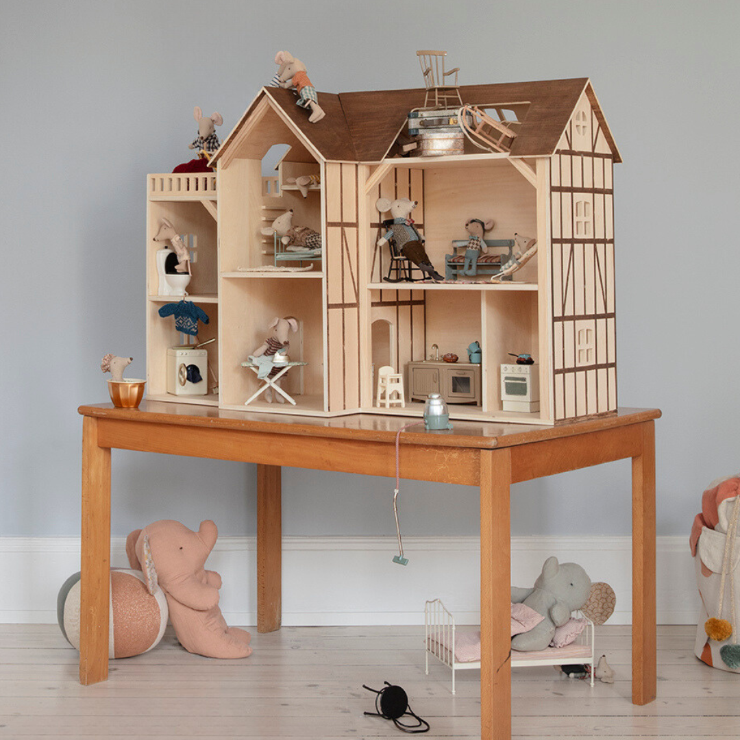 Maileg Farmhouse Dollhouse– Odin Parker1