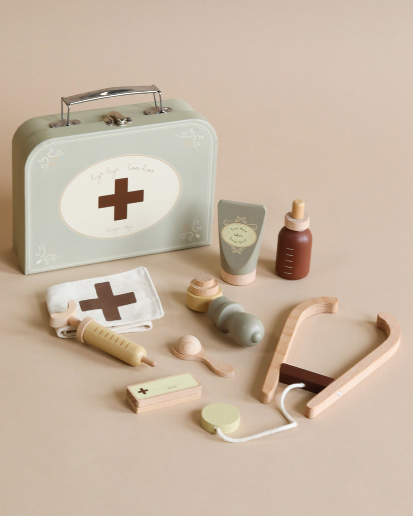 Wooden doctor set toy
