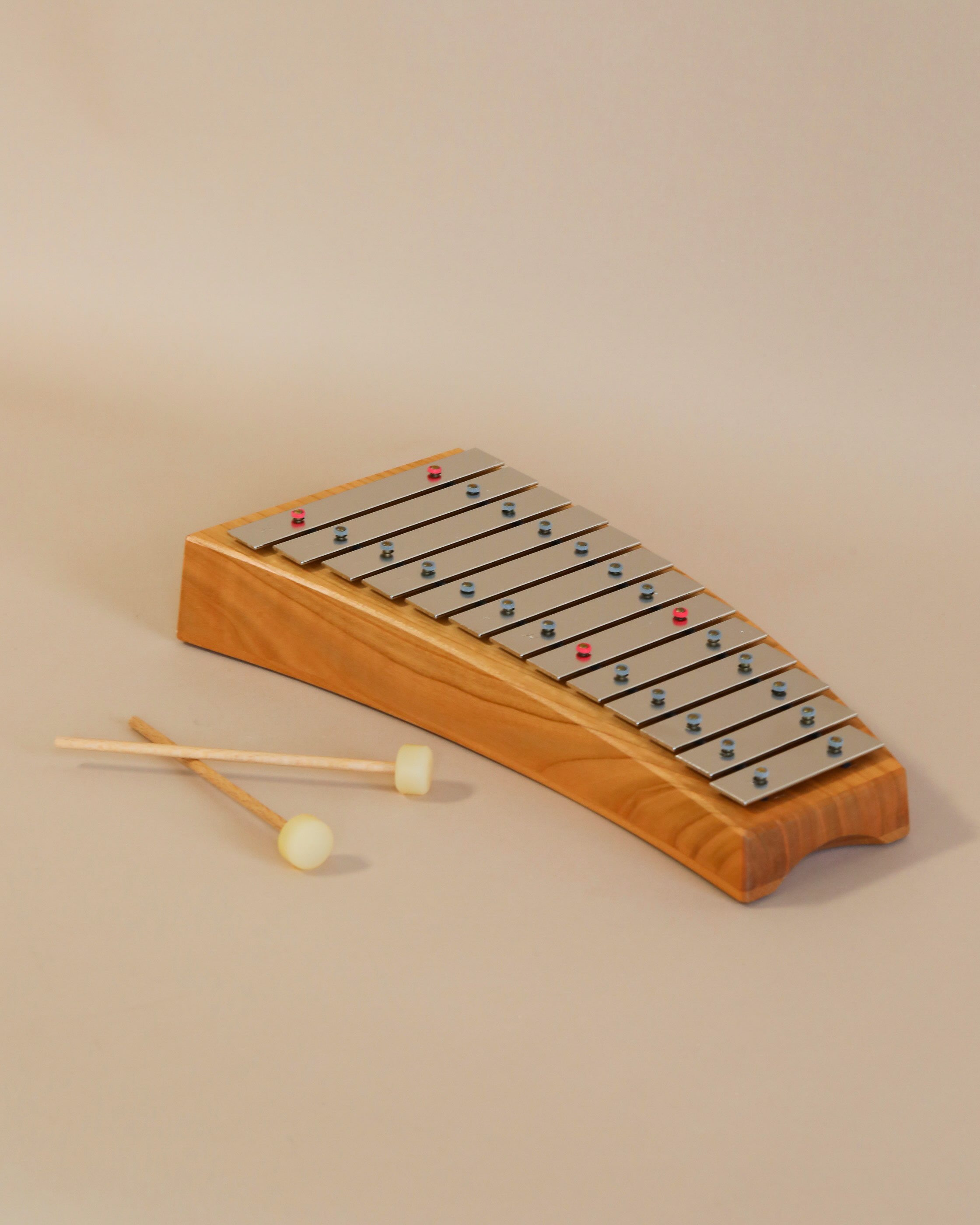 Auris Diatonic 12-Tone Glockenspiel (c-g) - Brass Plates, Birch Frame, Includes 3 Mallets, Made In Sweden