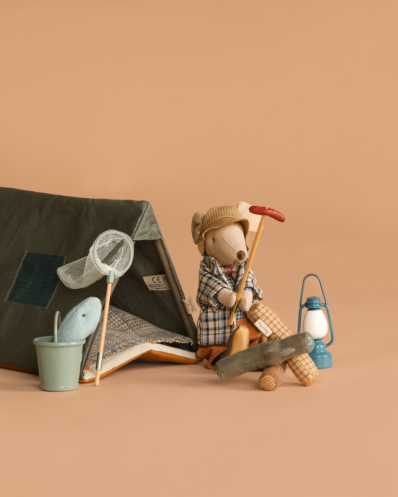 maileg mouse tent Maileg Camping Set with Granddad– Odin Parker