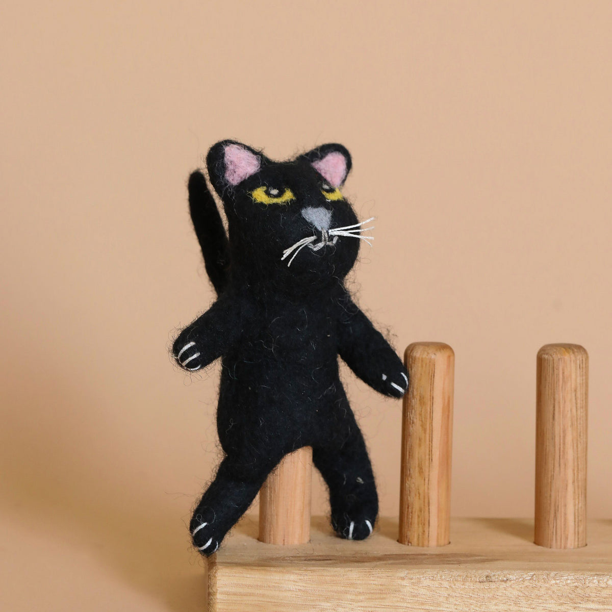 Felt Finger Puppet: Black Cat– Odin Parker