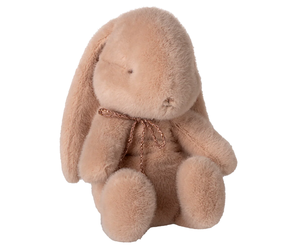 The Maileg Easter Basket Set features a soft, light brown plush bunny with floppy ears, stitched details, and a thin brown ribbon—an adorable touch for any Easter celebration.