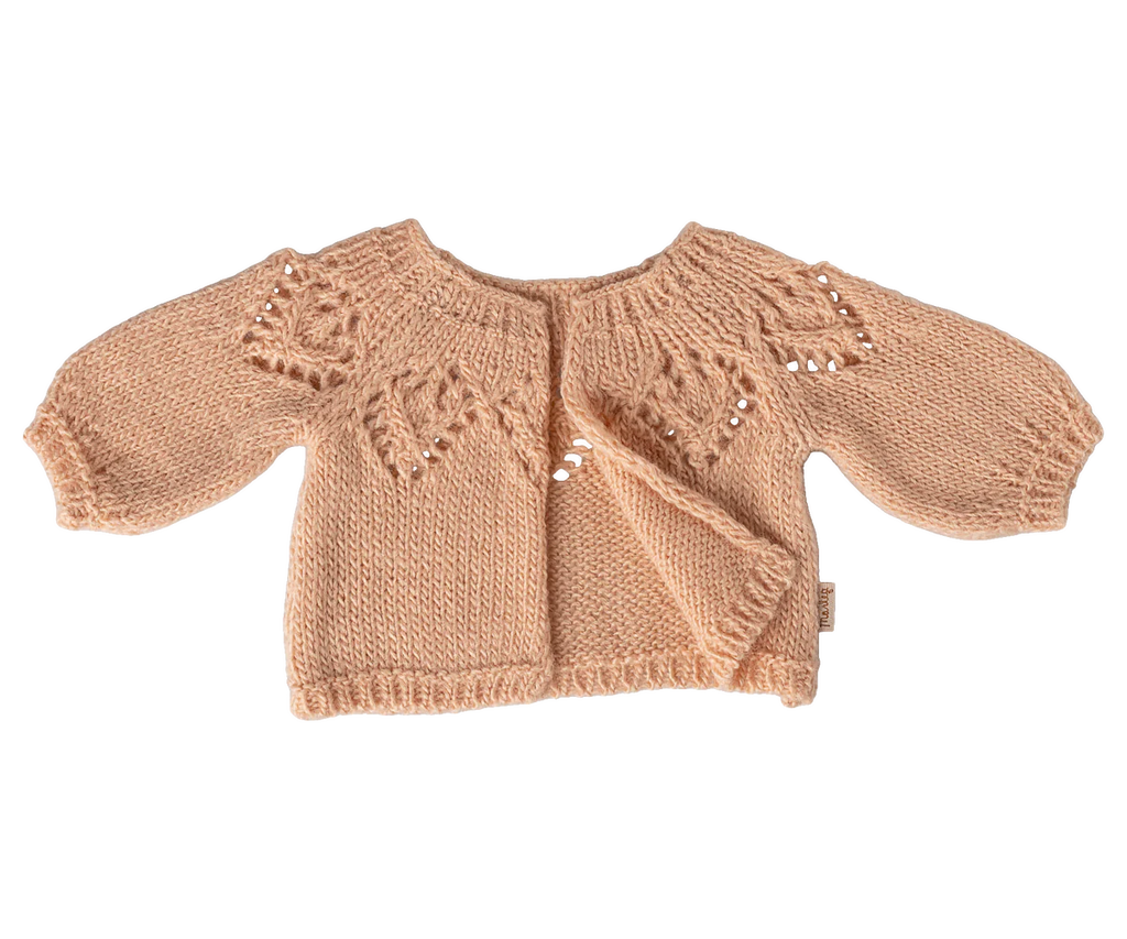 The Maileg Knitted Cardigan, Size 4 in Light Rose (expected 02/15/26), features a decorative leaf pattern on the shoulders and loose-fit sleeves, ideal for bunny clothes fans. Displayed on a plain white background.