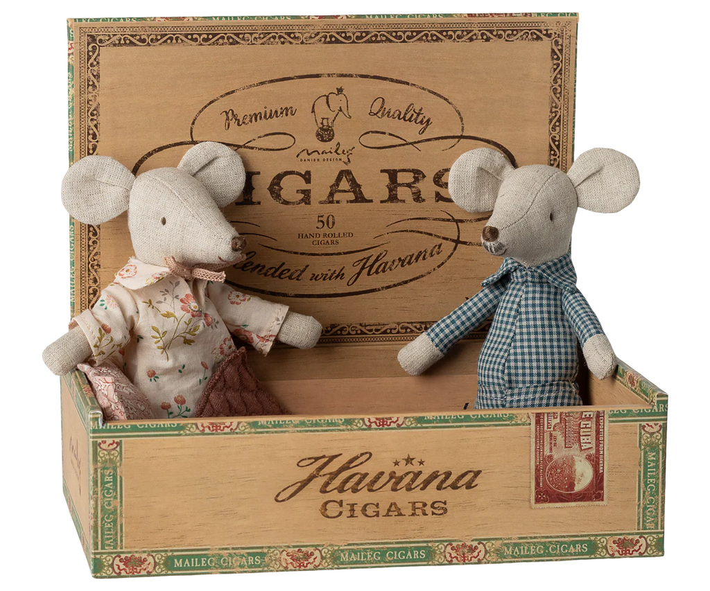 The Maileg Grandma and Grandpa Mice in Cigarbox set features two fabric mice dressed as grandparents, resting in an open wooden cigar box bed.