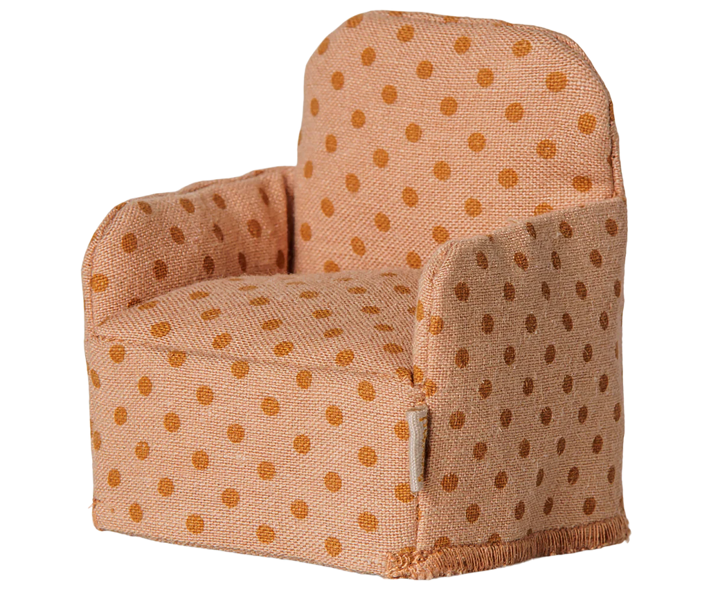 The PRE-ORDER: Maileg Folding Chair, Mouse - Dots (arriving mid September) features fun orange polka dots—ideal as dollhouse furniture or for your Mouse hole Farmhouse.