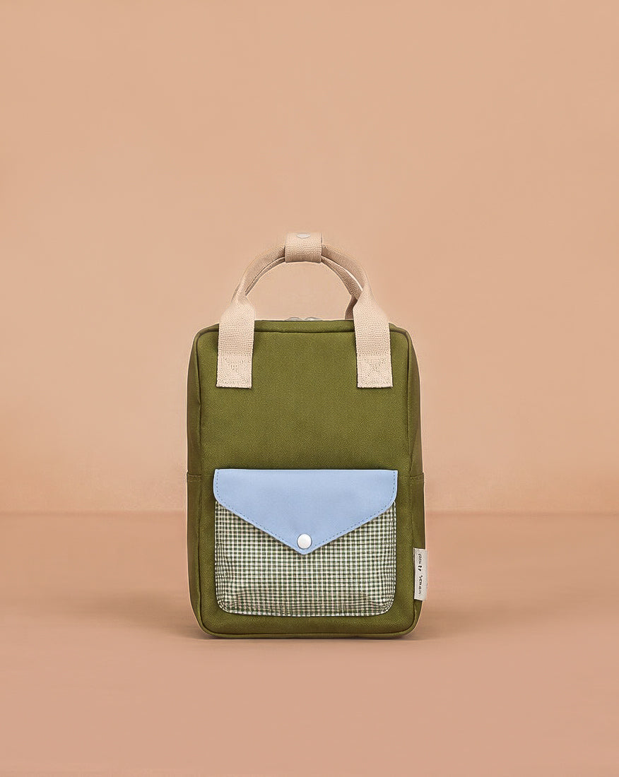 enter backpack mini envelope tagesrucksack Sticky Lemon Small - Color:Khaki Black Leather Relax Ohio 2 Lure Earbud & In-Ear Headphone Carrying Cases the Roo is equipped