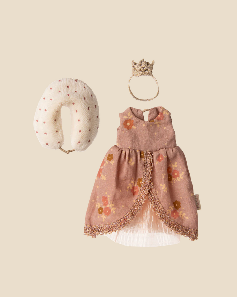 The Maileg Mum Mouse in Queen Dress with Stand features a pink floral dress, matching fabric crown, and white neck pillow with pink dots—perfect accessories for your Mum mouse—shown against a beige background.