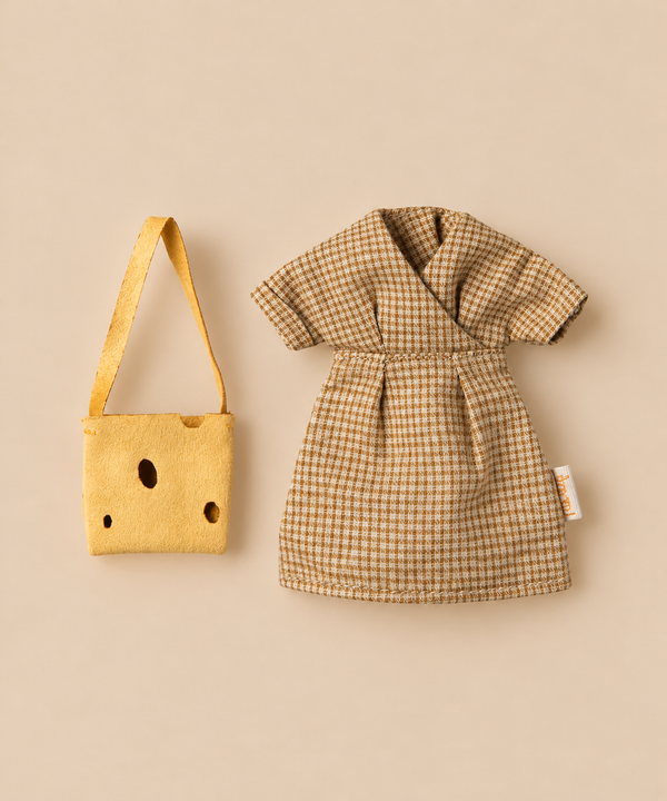 Maileg Extra Clothing: Dress And Bag For Mom Mouse, featuring a brown and beige checkered dress next to a yellow shoulder bag with cheese-like cutout holes.
